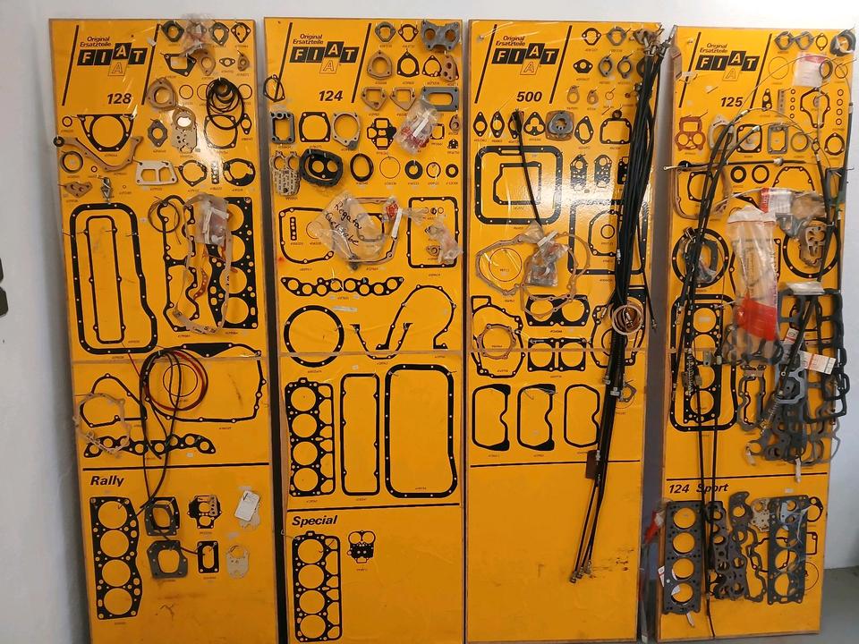 Fiat 124 125 128 500 Ersatzteilwände Dichtungen Raritäten in Luhe-Wildenau