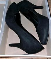 NEU OVP Damen Stiletto Schwarz Samt Absatz Schuhe 41 Bayern - Neutraubling Vorschau