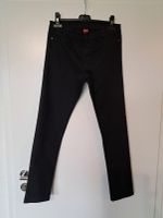 Neue Mädchen Jeans, schwarz, glitzert leicht, von YFK,  Gr.170 Nordrhein-Westfalen - Petershagen Vorschau