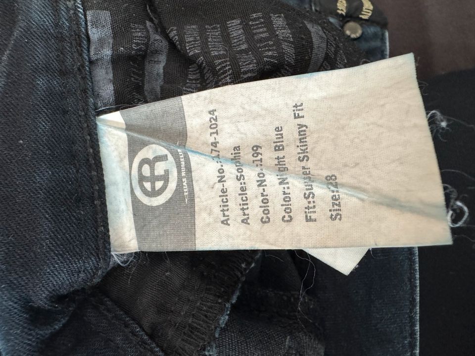 ER Elias Rummelis Jeans Gr.28 in Eislingen (Fils)