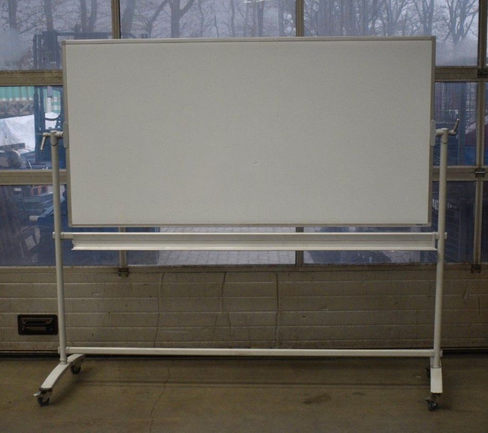 Whiteboard mobil 1.950 x 990 mm in Neumünster