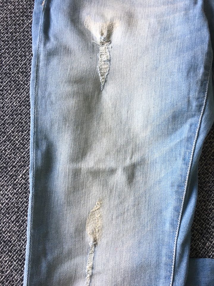 ESPRIT Denim A Slim is a Slim W 28 in Wetter (Hessen)