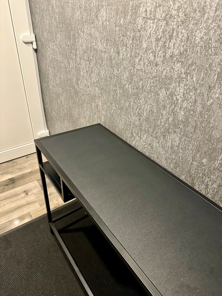 IKEA Laptoptisch VITTSJÖ Schreibtisch, schminktisch in Mülheim (Ruhr)