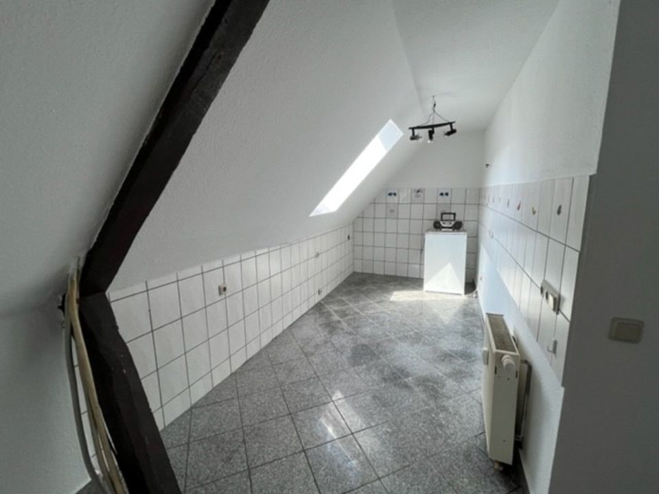 2-Zi Dachgeschosswohnung *Altbau* in Engelskirchen-Wiehlmünden ab sofort zu vermieten in Engelskirchen