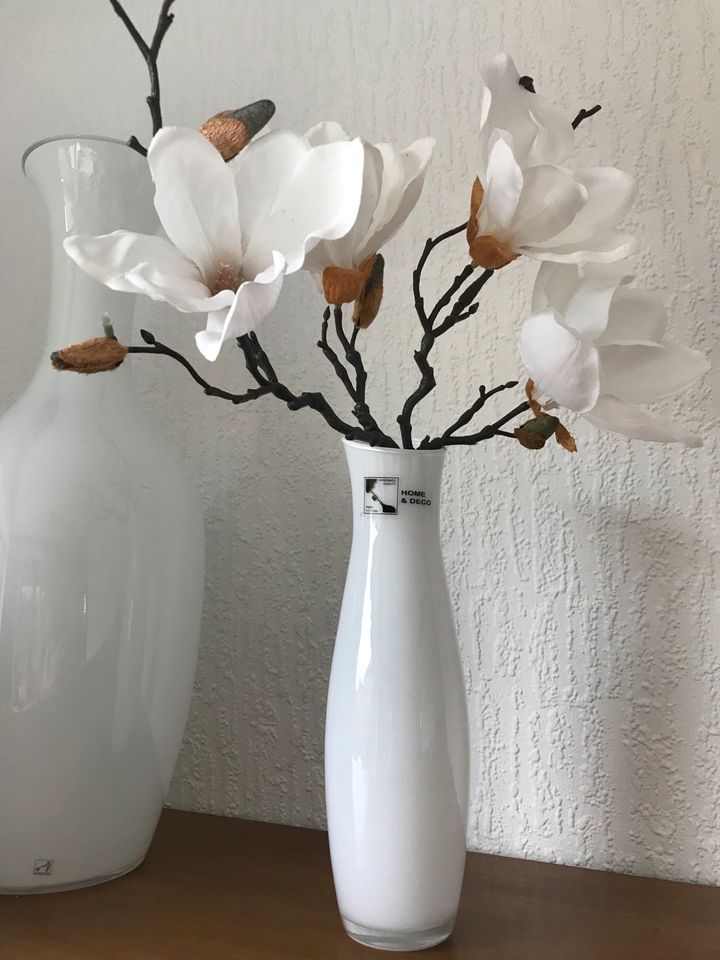 Vase mit Kunstblumen Neu in Fürstenau
