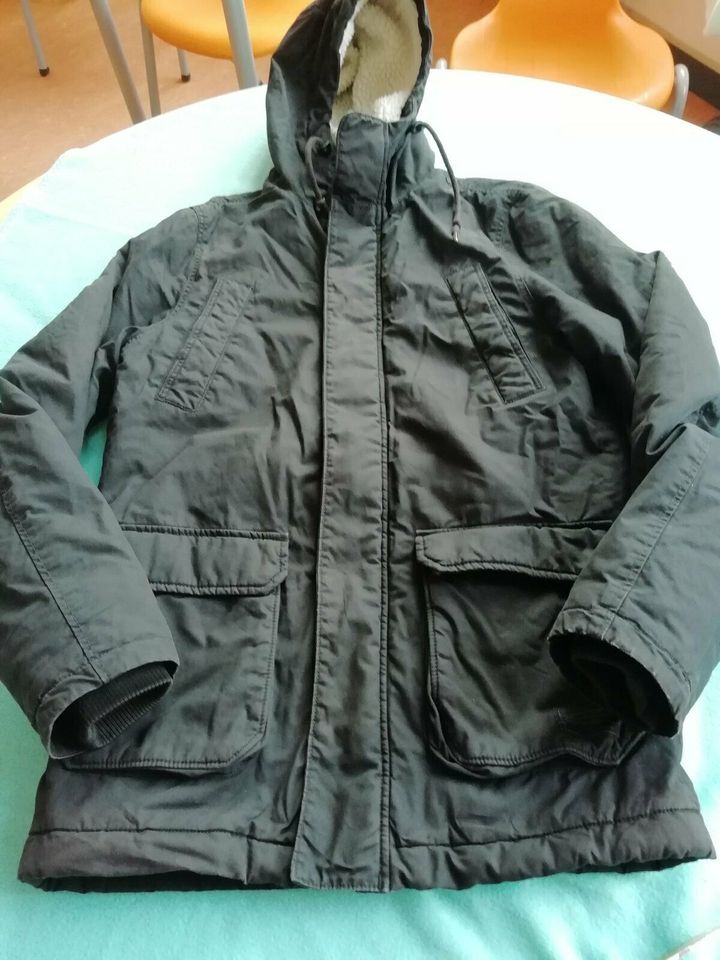 Jacke Divide XS H&M Winterjacke Parka Esprit Adidas Nike S in Cottbus