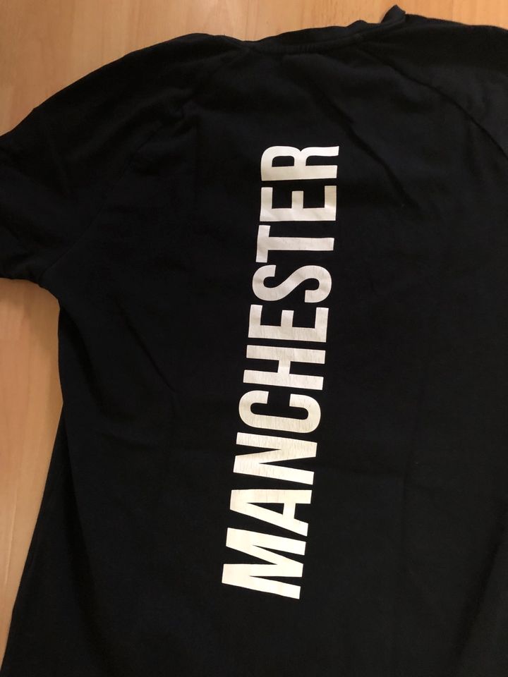 Gymshark T Shirt Shirts Gr. L Schwarz We Lift The City Manchester in Burscheid