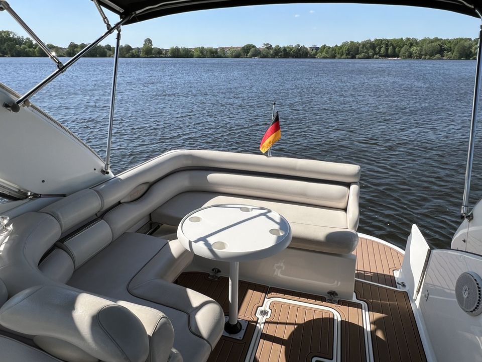 Doral 250 SE / Monticello Motoryacht / Motorboot trailerbar TOP!! in Hohen Neuendorf