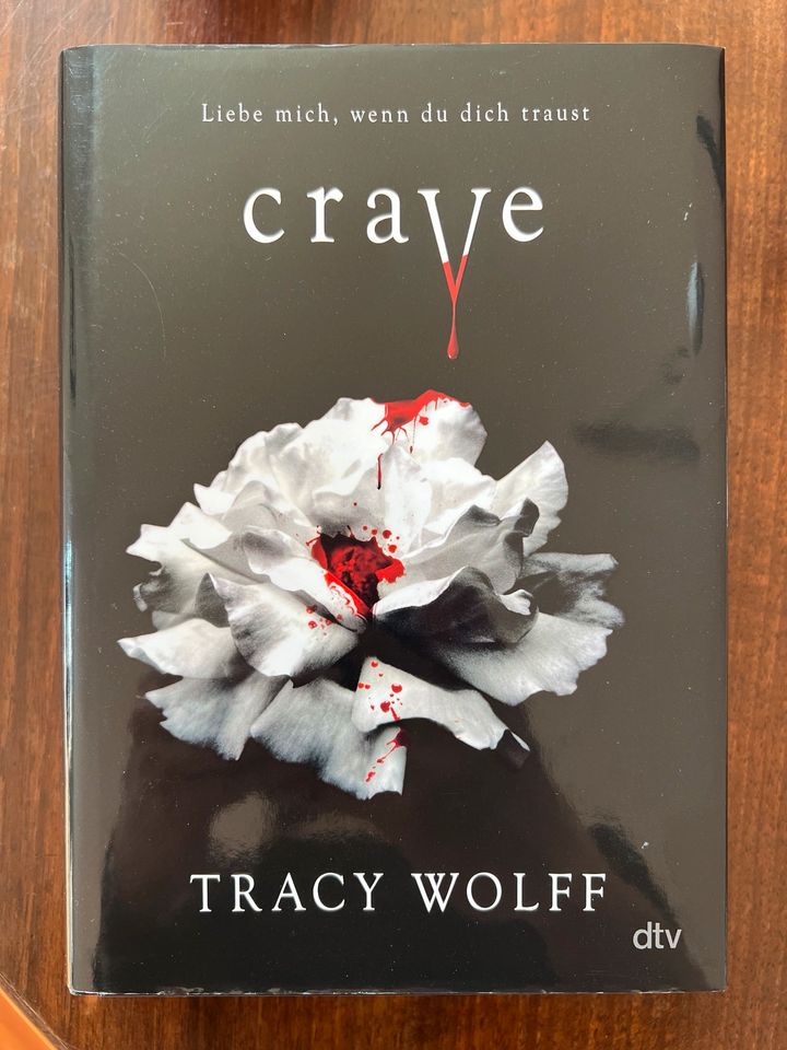 CRAVE von Tracy Wolff, Hardcover in Hamburg