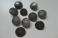 10 unterschiedliche Vintage Metallknöpfe Ø ~ 1,6 cm, bzw. 2 cm Hessen - Löhnberg Vorschau