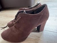 Hoher Damenschuh Niedersachsen - Lachendorf Vorschau