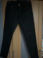 *NEU*  S.Oliver Jeans schwarz Größe 38 Hessen - Weilrod  Vorschau