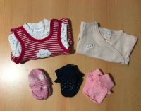 Kleines Kleiderpaket Mädchen Gr. 50/56 Strampler, Body, Socken Bayern - Altdorf bei Nürnberg Vorschau