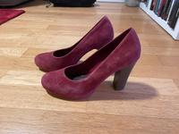 Weinrote S.Oliver Wildleder High Heels / Pumps Gr. 39 München - Sendling Vorschau