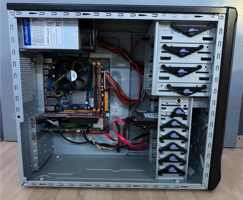 Office PC, Core2Quad, 4GB, Geforce GT210, Windows Pro in Winnenden