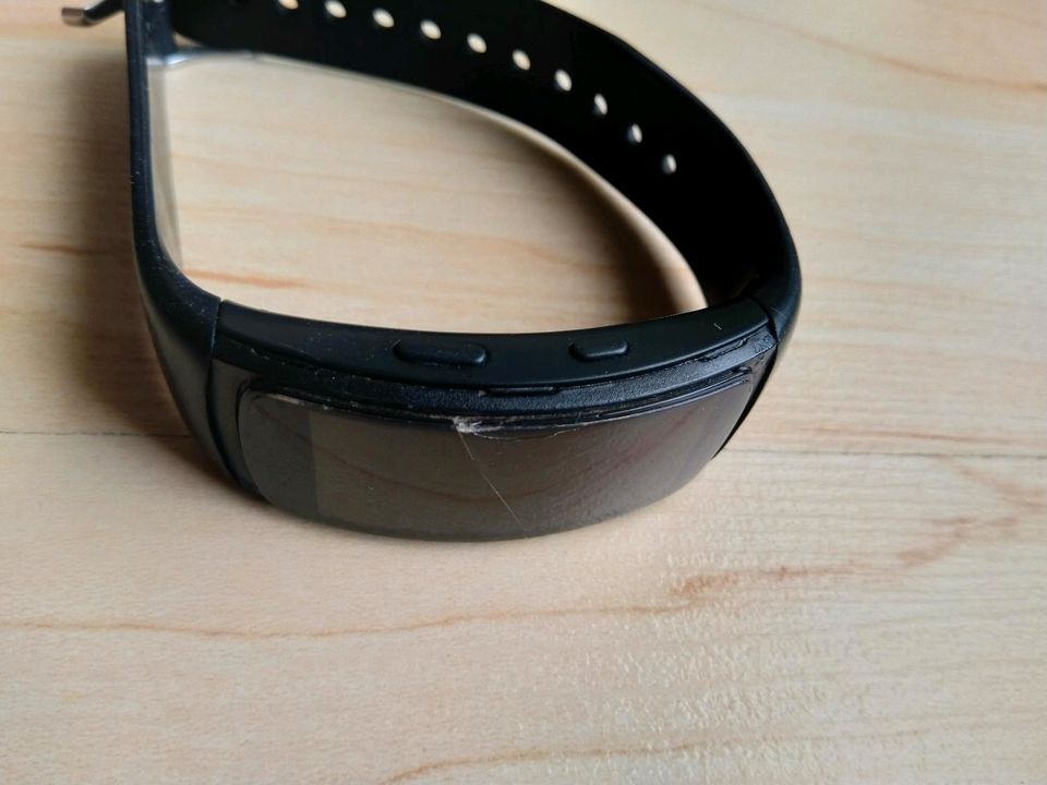 Fitnessarmband, Smartwatch, Armbanduhr Samsung Gear Fit 2 SM-R360 in Herdecke