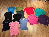 Bekleidungspaket Damen Gr L 40/42 Tshirts Pullover Hilfiger u.v.m Niedersachsen - Wilhelmshaven Vorschau