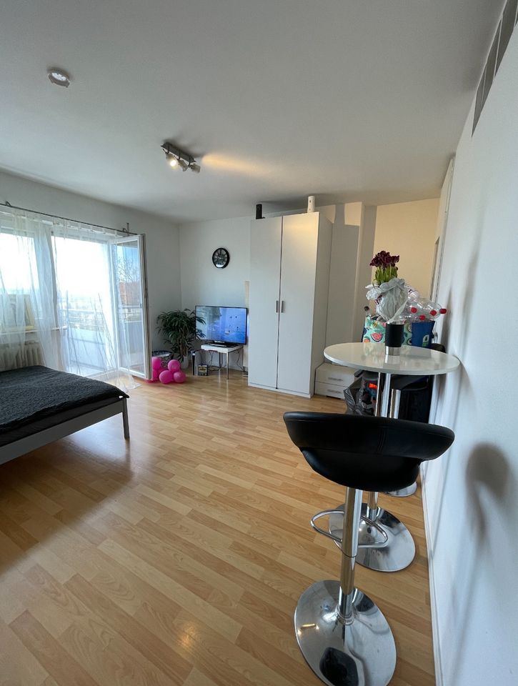 Möbliertes 1 Zimmer Apartment in Stuttgart-Degerloch - Provisions in Stuttgart