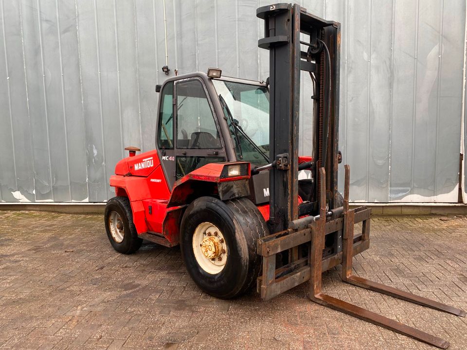 Manitou MC40 4-rad Diesel Stapler in Südlohn