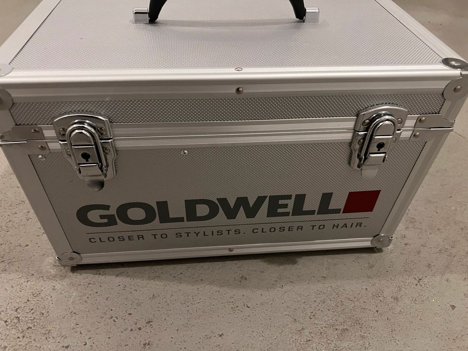 Goldwell, Werkzeugkoffer für Friseure in Wiesbaden