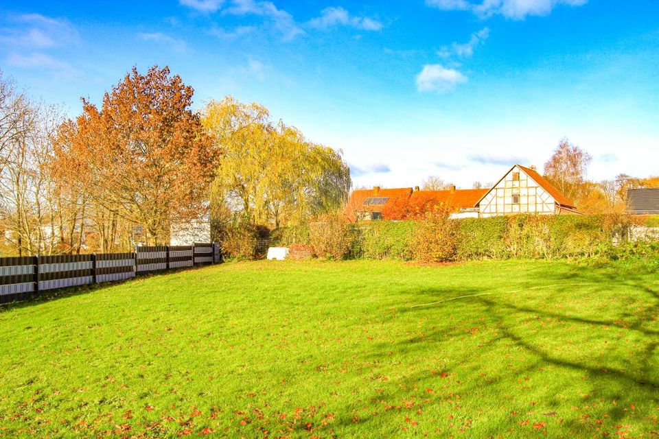 1-2 Familienhaus mit großem Grundstück und überdachtem Pool in Auengrund