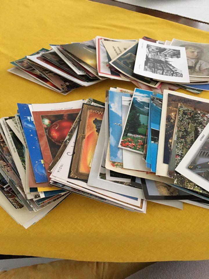 Verschiedene Postkarten 400 Stück in Taunusstein