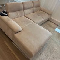 Couch in L Form mit Kopfstütze Frankfurt am Main - Sachsenhausen Vorschau