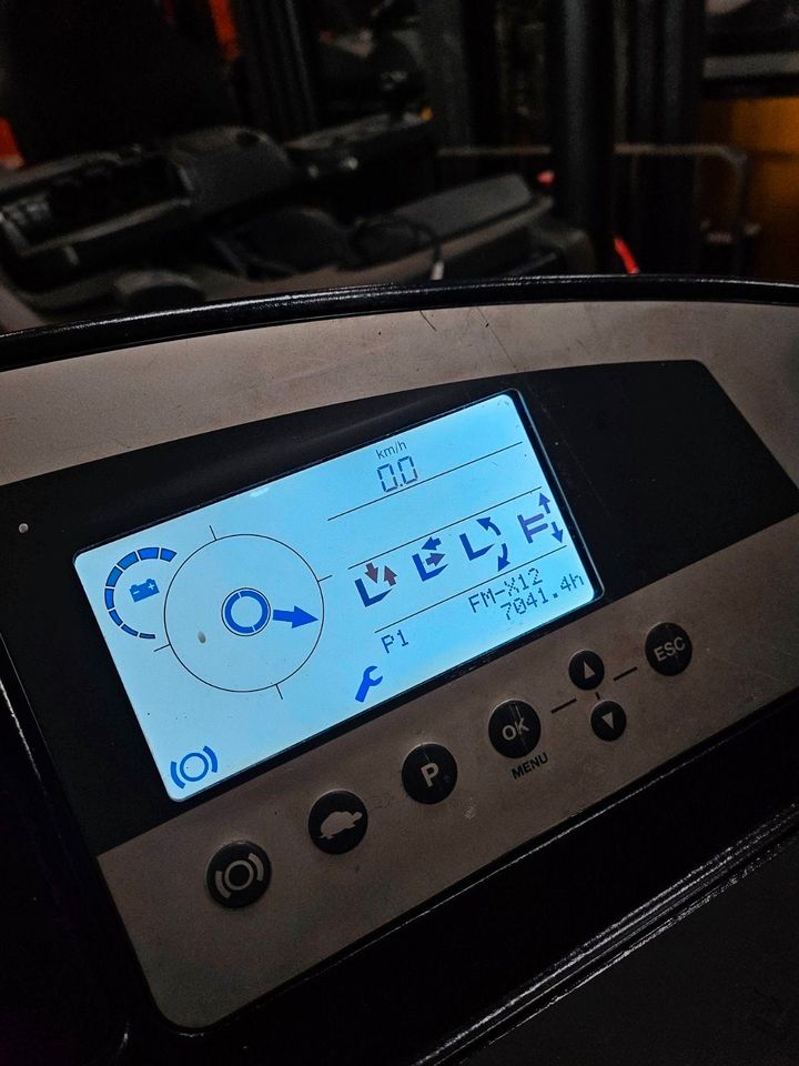 Schubmaststapler Still FM-X12 in Wölfersheim