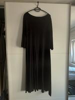Schwarzes Kleid Stuttgart - Stammheim Vorschau