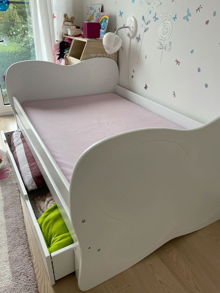 Kinderbett (mitwachsend) von Vertbaudet inkl. Matratze in Nürnberg (Mittelfr)