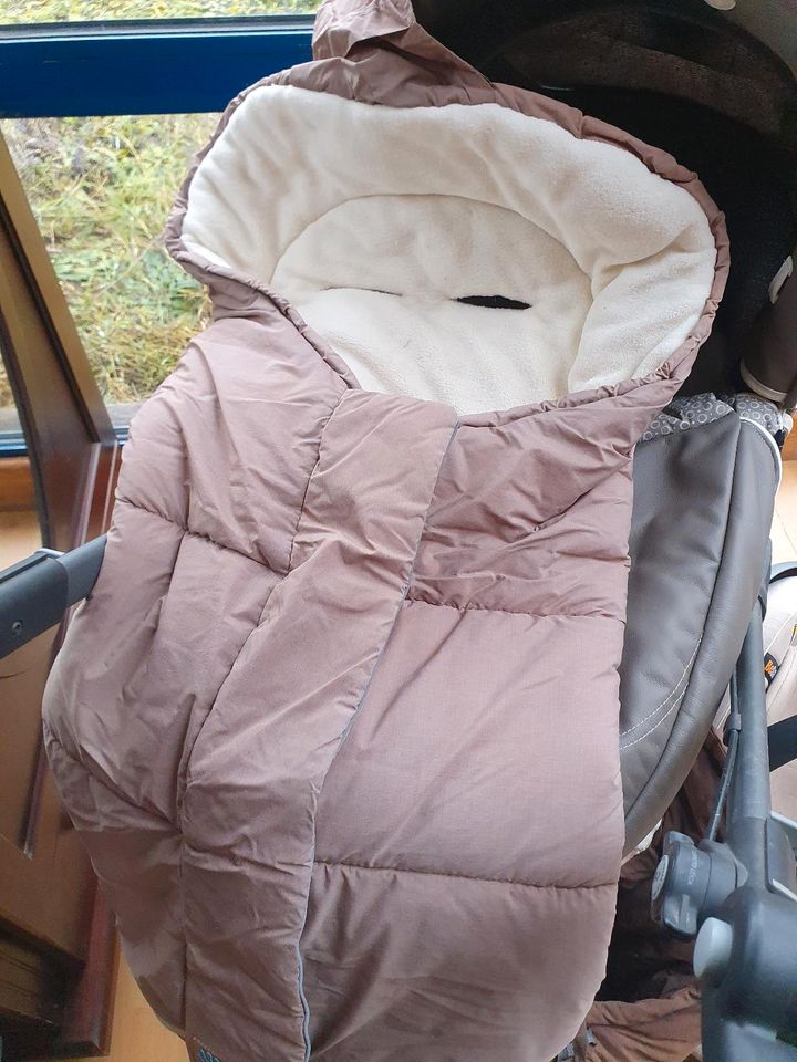 Kinderwagen mit viel Zubehör in Rudolstadt