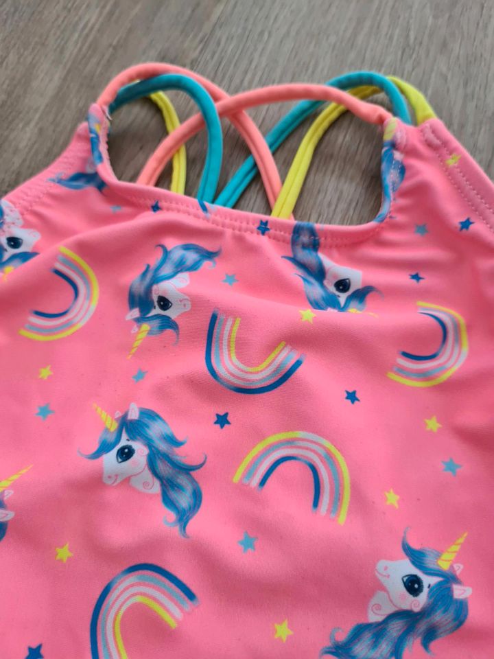 UV-Schutz Set Nabaiji 86/92 Badeanzug Einhorn Regenbogen Badehose in Bergisch Gladbach