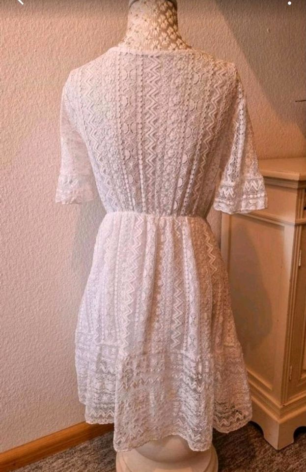 Damen Kleid Sommerkleid weiss NEU knielang Spitze  Gr. S 36 in Emmendingen