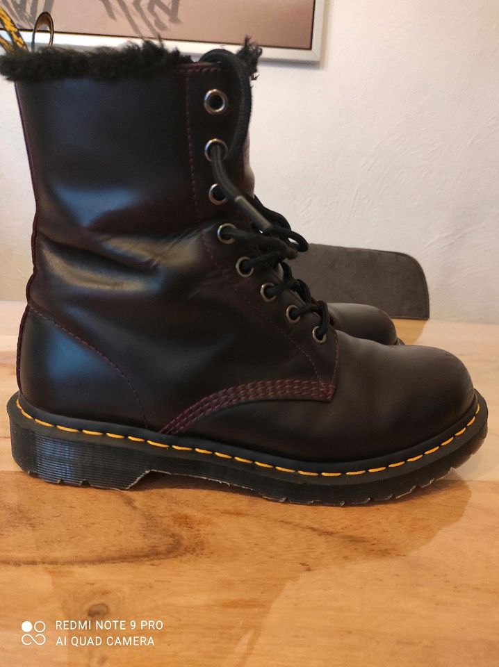 Dr. Martens Modell 1460 Serena Oxblood in Romrod