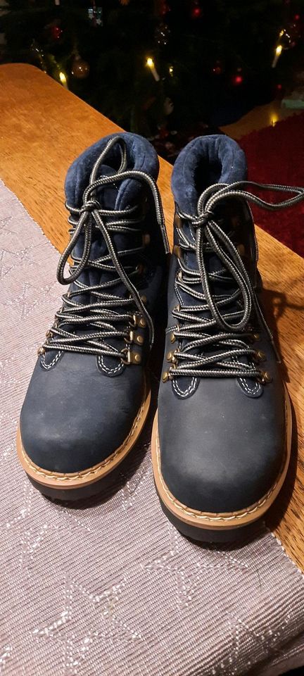 Nagelneue Leder-Wander-Stiefeletten, Größe  40 in Lippstadt