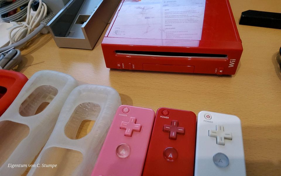 Nintendo Wii Konsole mit viel Zubehör in Königslutter am Elm