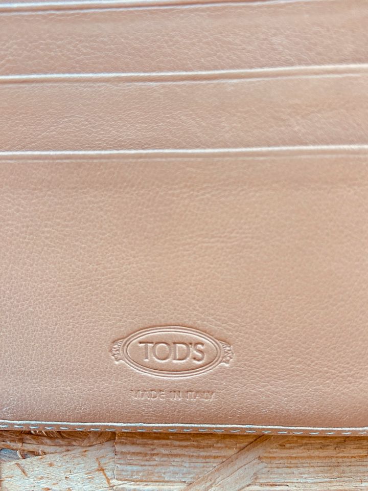 TOD’S Portemonnaie- echt Leder- Luxus aus Italien in München