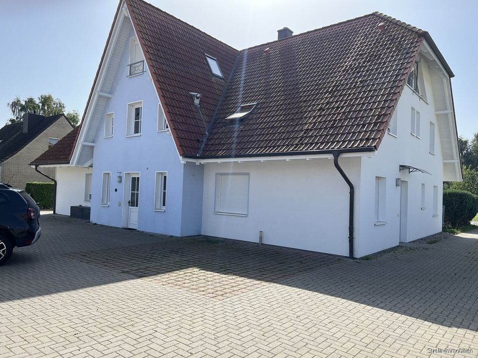 Schöne Maisonette-Wohnung mit Balkon und PKW-Stellplatz zu verkaufen in Altenpleen