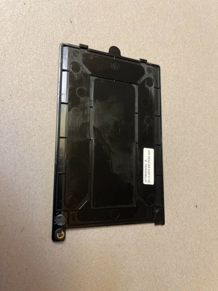 ** HP NW8240 LAPTOP ERSATZ HDD Klappe Deckel Cover 6070B0036301 * in Neuhausen ob Eck