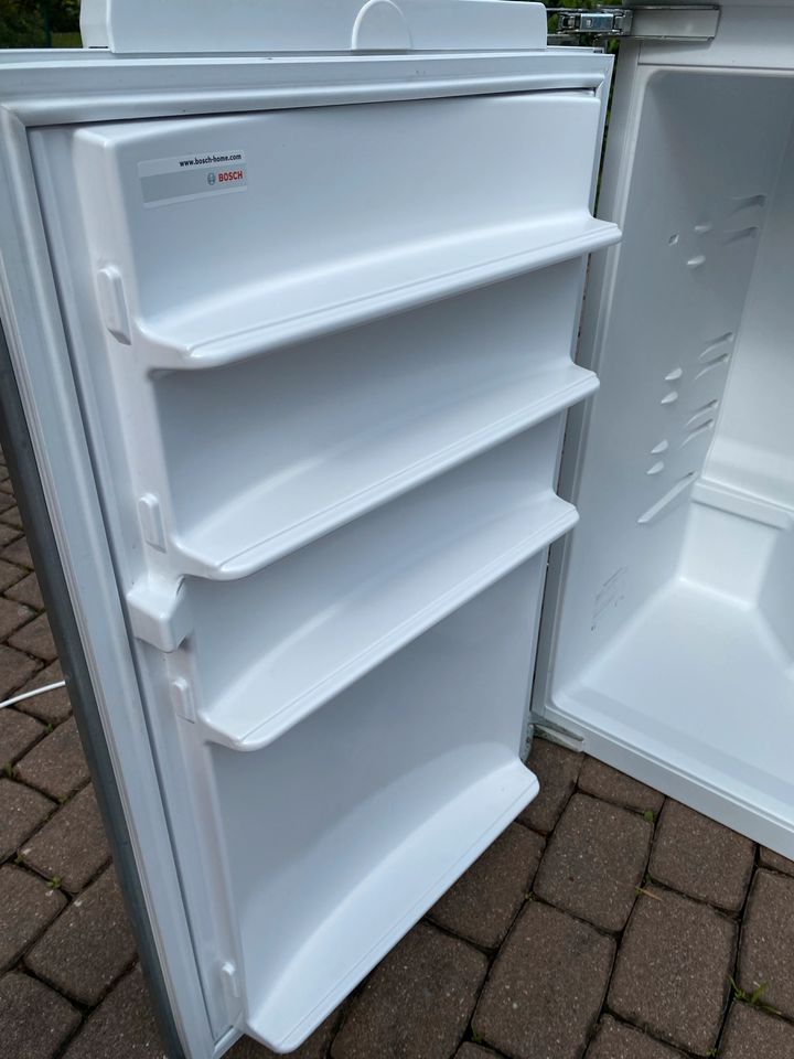 Bosch Einbaukühlschrank KIR18V60 154l in Gundelsheim