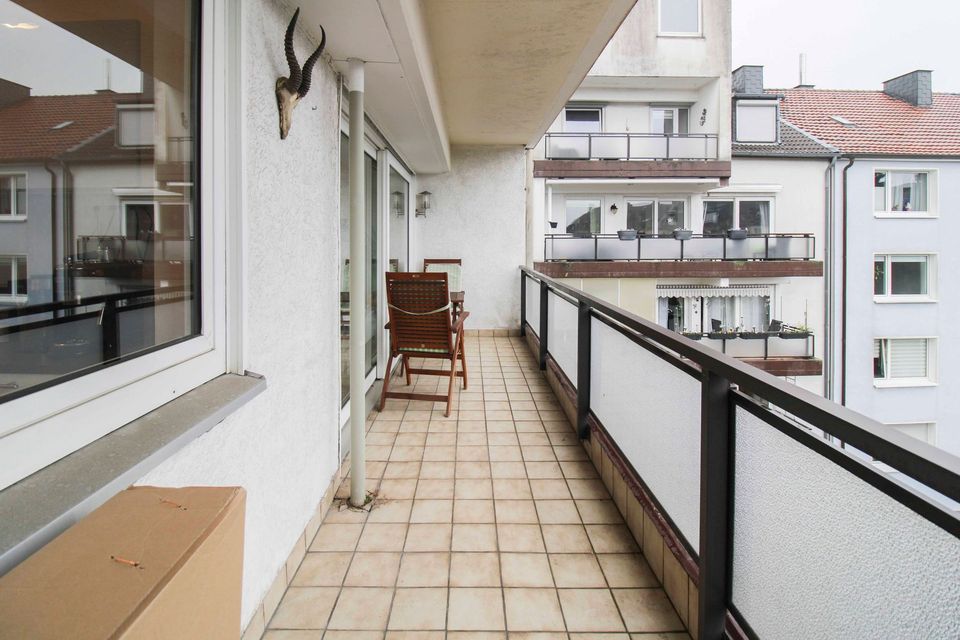 Charmante 3,5-Zimmer-Wohnung in Wiemelhausen: Stilvolles Wohnen mit Balkon und Tiefgaragenstellplatz in Bochum