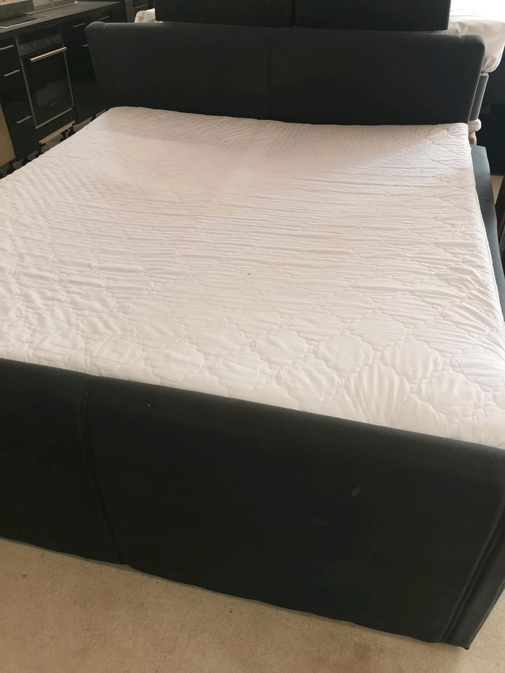 Boxspringbett 180x2m mit Box Lieferung möglich in Salzgitter