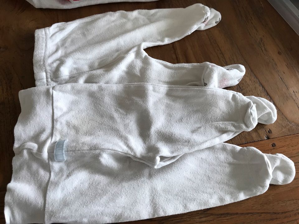 Baby Hose Schlupfhose Bequemhose mit Fuß 50 H&M pippi zusammen 1€ in  Mecklenburg-Vorpommern - Greifswald | eBay Kleinanzeigen ist jetzt  Kleinanzeigen