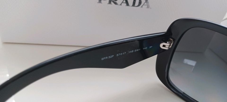 PRADA Sonnenbrille Heritage PR 32PS NEU in Hannover