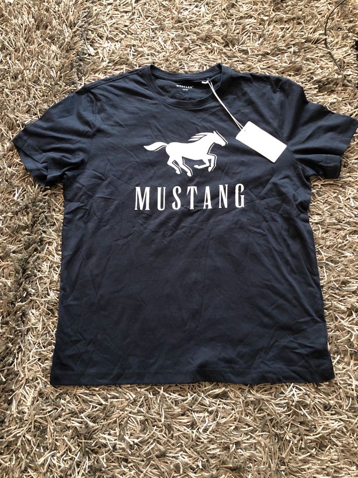 Mustang T-Shirt Neu Gr. L und XL in Viersen