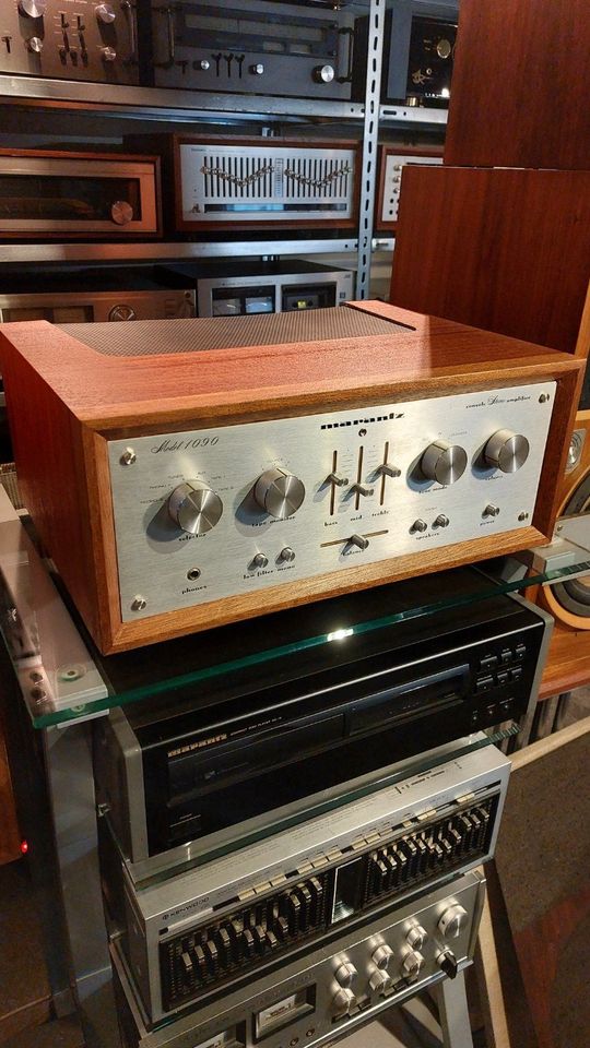 Marantz 1090 Verstärker im woodcase Japan 1977 in Herrnburg