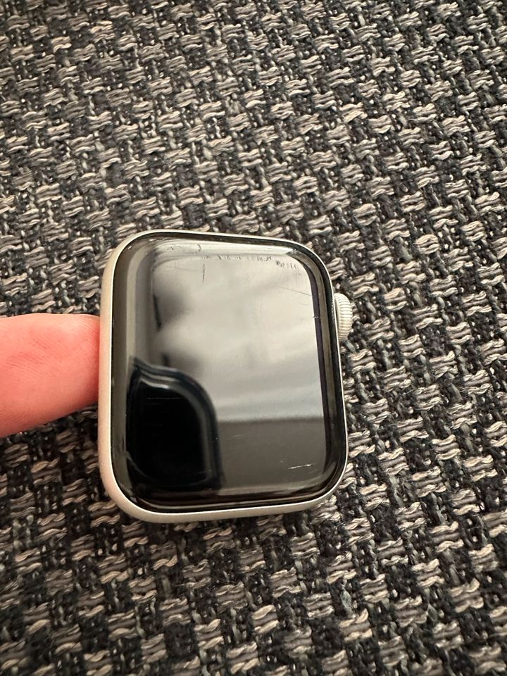 Apple Watch Series 4 Aluminium 40mm mit OVP, Zubehör und Armband in Bonn