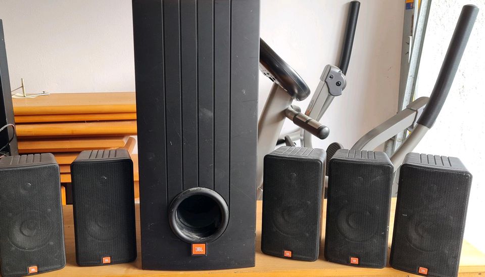 JBL 5.1 Surround Boxen in Burscheid