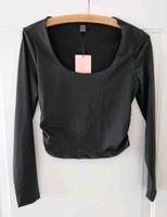 Damen T-Shirt Langarm  bauchfrei schwarz Größe S  NEU Kr. München - Ottobrunn Vorschau
