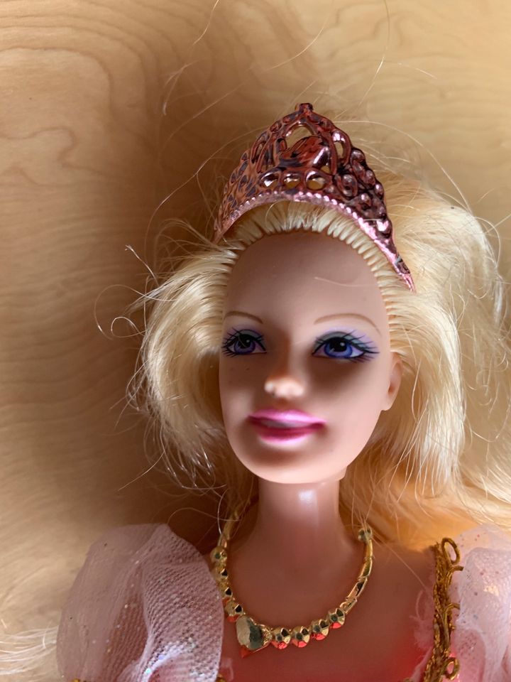 Neuwertig - Wunderschöne Barbie Prinzessin - Marke: Mattel in Münster